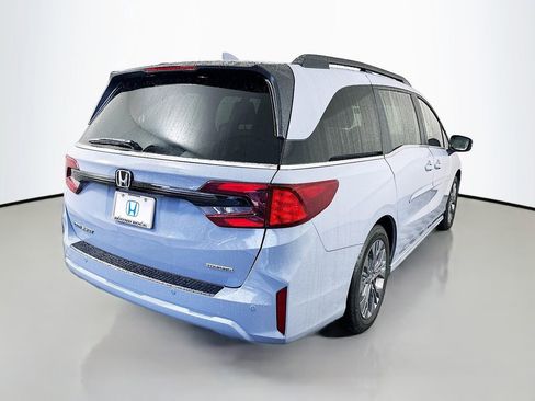 Certified 2025 Honda Odyssey Touring image 5