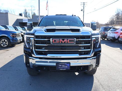 Used 2025 GMC Sierra 2500 SLT w/ SLT Premium Package image 2