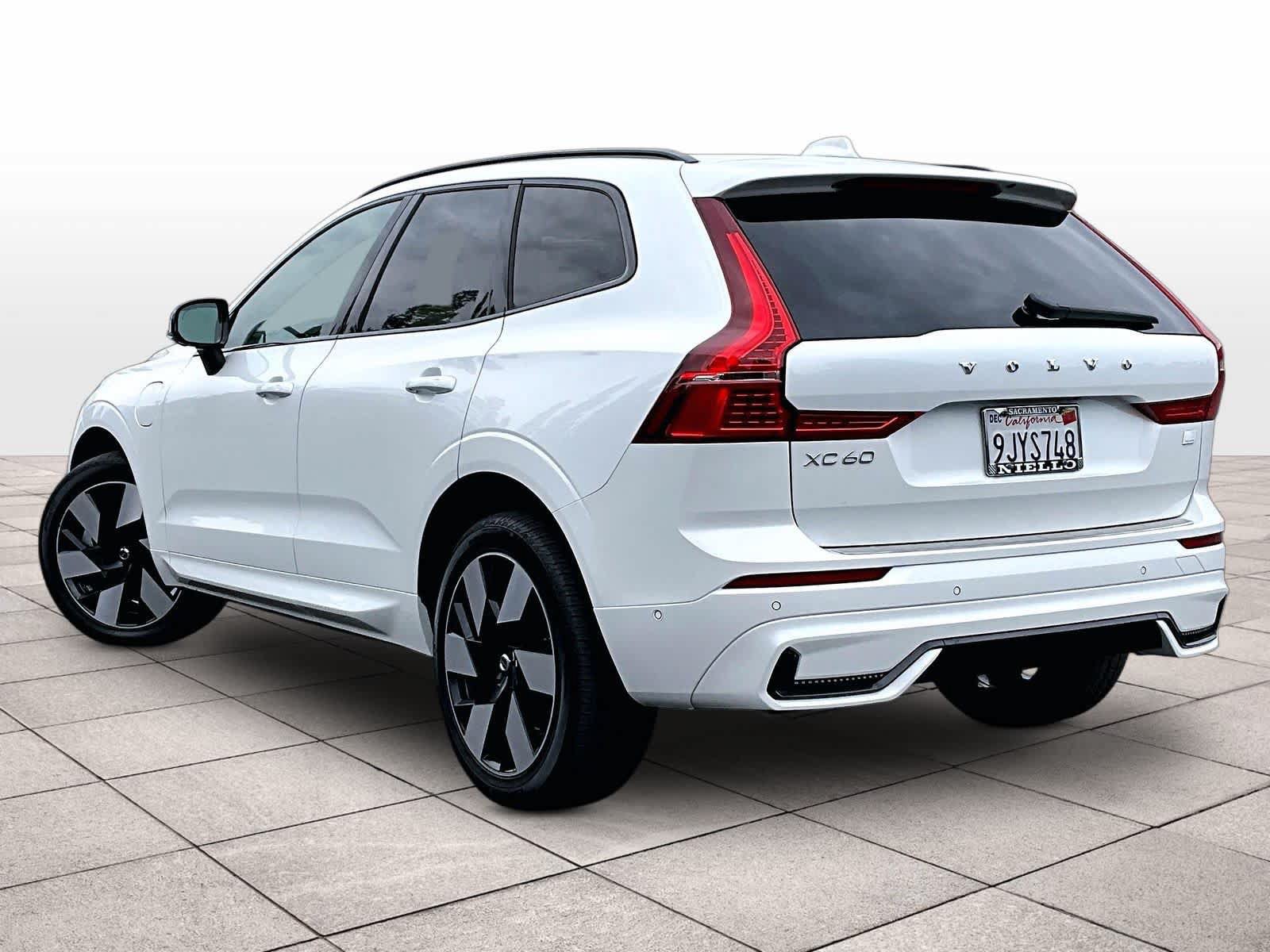 Used 2024 Volvo XC60 T8 Plus w/ Protection Package Premier AWD/4WD image 17