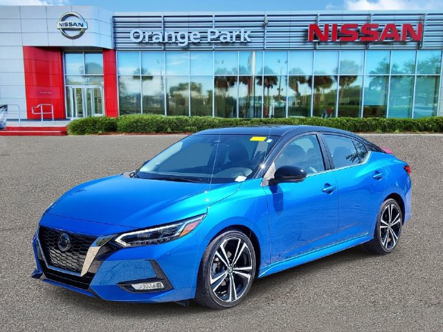Used 2023 Nissan Sentra SR w/ SR Premium Package FWD image 2