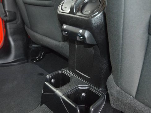 Used 2020 Jeep Wrangler Unlimited Sport S AWD/4WD image 19