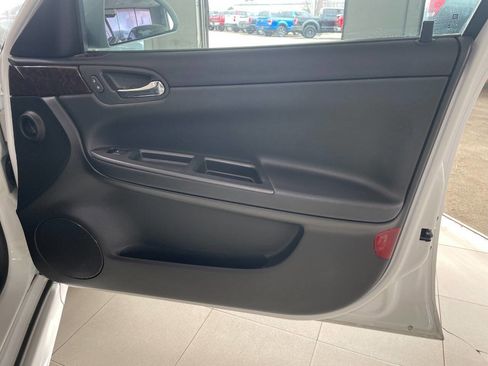 Used 2015 Chevrolet Impala Limited LS FWD image 25