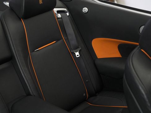 Used 2020 Rolls-Royce Dawn image 64