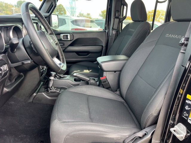 Used 2020 Jeep Wrangler Unlimited Sahara w/ Dual Top Group AWD/4WD image 23