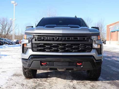 Used 2024 Chevrolet Silverado 1500 Custom Trail Boss w/ LPO, Dark Essentials Package image 7