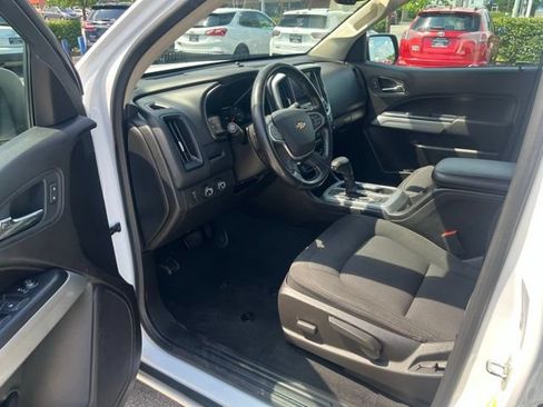 Used 2021 Chevrolet Colorado LT AWD/4WD image 14