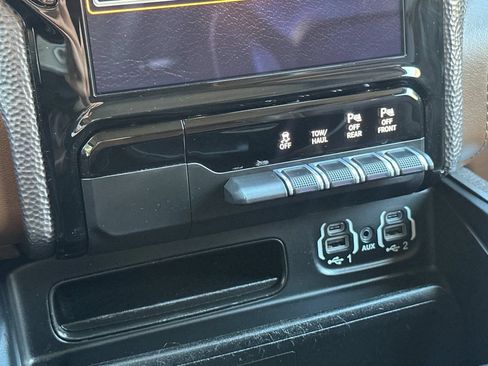 Used 2021 RAM 1500 Limited AWD/4WD image 19