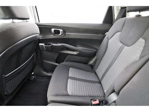 Certified 2025 Kia Sorento LX FWD image 13