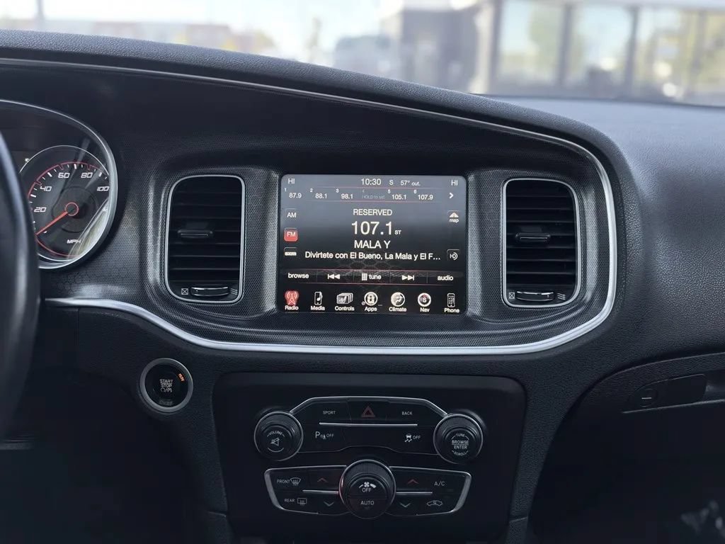 Used 2015 Dodge Charger SXT w/ AWD Plus Group image 16