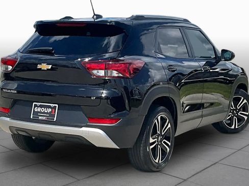 Used 2023 Chevrolet TrailBlazer LT FWD image 12