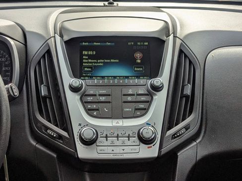 Used 2017 Chevrolet Equinox LS AWD/4WD image 13