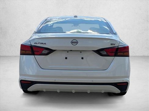 Used 2024 Nissan Altima 2.5 SV image 7