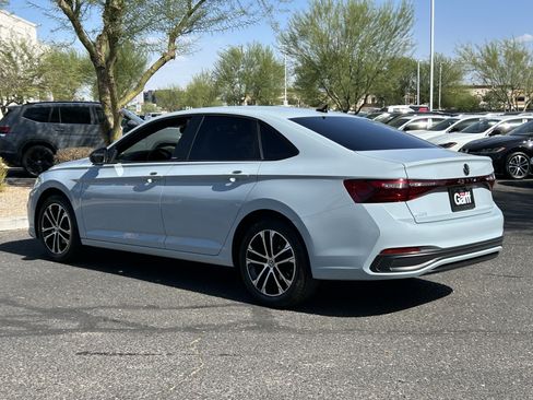 Used 2025 Volkswagen Jetta Sport FWD image 3
