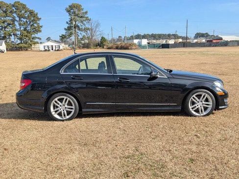 Used 2014 Mercedes-Benz C 250 Sedan image 2