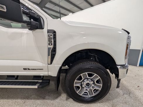 Used 2024 Ford F250 Lariat image 11