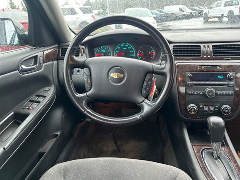 Used 2014 Chevrolet Impala LT image 7