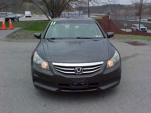 Used 2011 Honda Accord EX-L image 3
