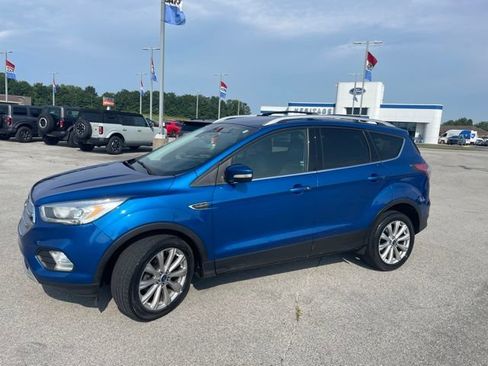 Used 2017 Ford Escape Titanium FWD image 4