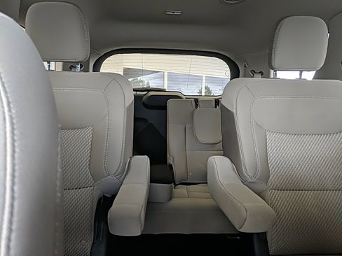 Certified 2023 Ford Explorer XLT image 24