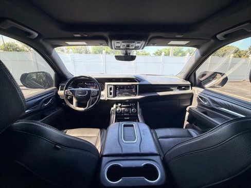 Used 2021 GMC Yukon Denali w/ Denali Premium Package RWD image 23