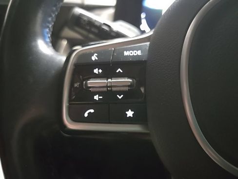 Certified 2022 Kia Carnival SX Prestige FWD image 27