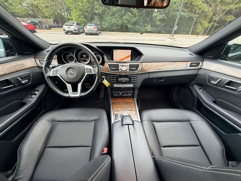 Used 2015 Mercedes-Benz E 350 4MATIC Sedan image 2
