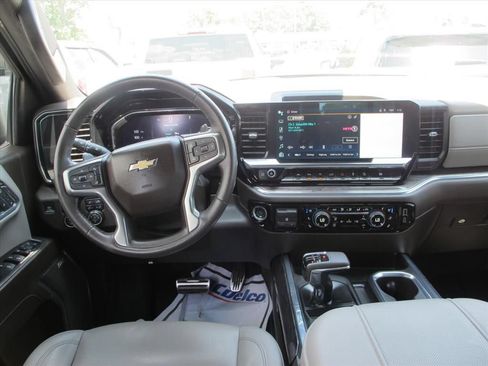 Used 2023 Chevrolet Silverado 1500 LTZ w/ LTZ Convenience Package II AWD/4WD image 15