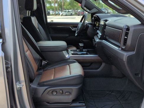 Certified 2025 Chevrolet Silverado 1500 High Country AWD/4WD image 27