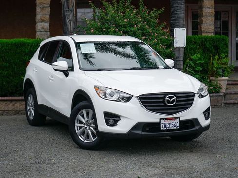 Used 2016 MAZDA CX-5 Touring FWD image 2
