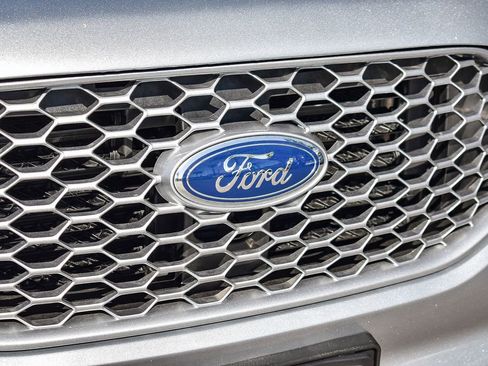 Used 2023 Ford Edge SEL image 10