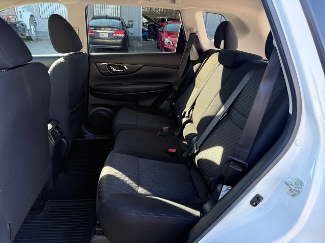 Used 2020 Nissan Rogue SV AWD/4WD image 22