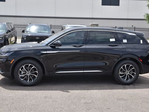 New 2026 Lincoln Nautilus Premier AWD/4WD image 11