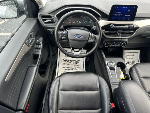 Certified 2022 Ford Escape SEL image 6
