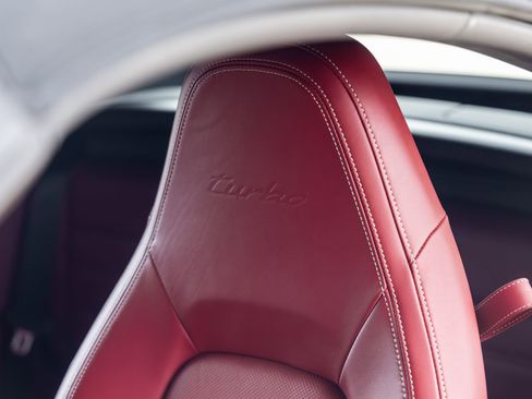 Certified 2022 Porsche 911 Turbo image 31