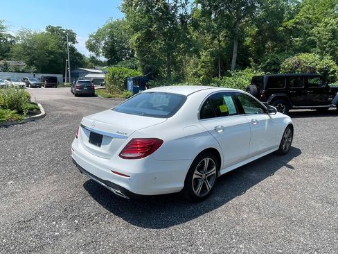 Used 2017 Mercedes-Benz E 300 4MATIC image 5
