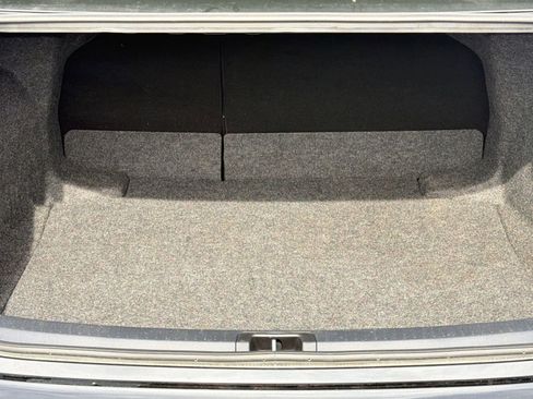 Used 2025 Toyota Corolla LE image 31