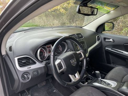 Used 2013 Dodge Journey American Value Package w/ Flexible Seating Group FWD image 18