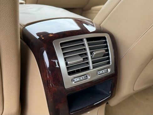 Used 2012 Mercedes-Benz S 550 image 23