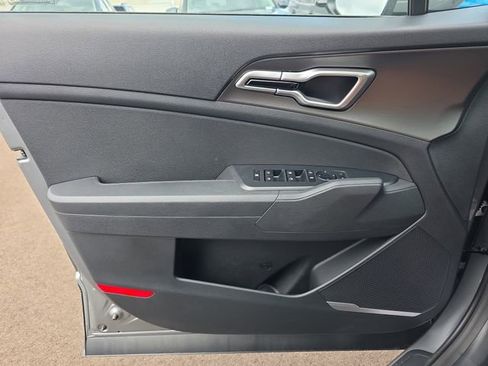 New 2026 Kia Sportage LX FWD image 7