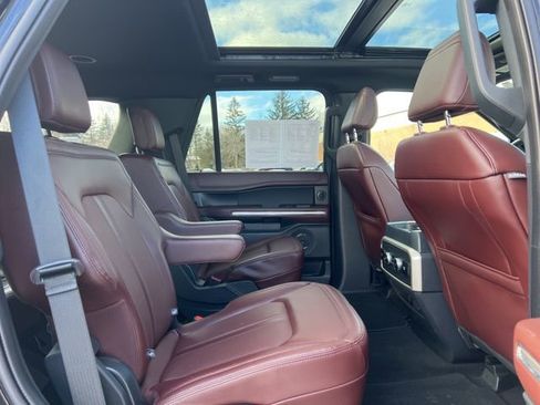 Used 2023 Ford Expedition Limited AWD/4WD image 14