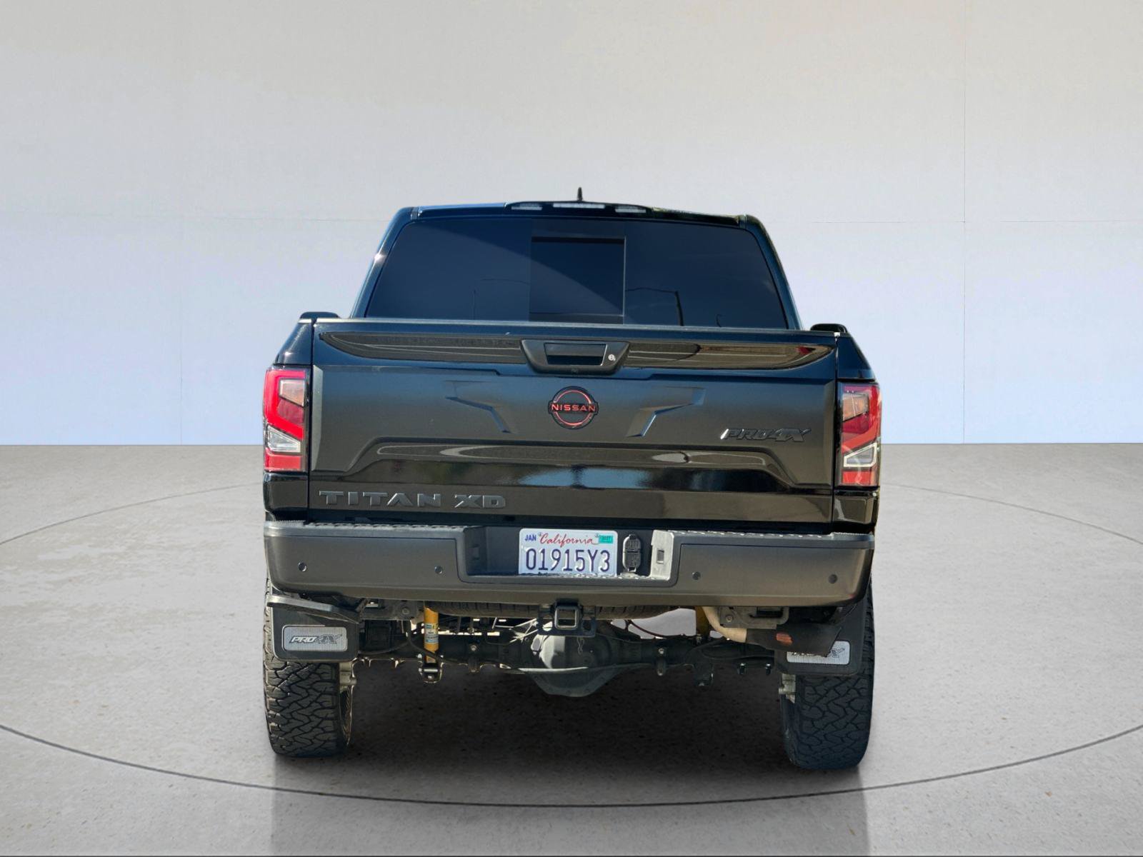 Used 2023 Nissan Titan PRO-4X w/ Pro-4x Convenience Package AWD/4WD image 5