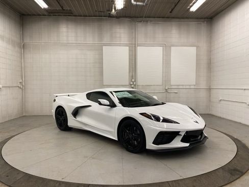 New 2026 Chevrolet Corvette Stingray Premium Cpe w/ Z51 Performance Package RWD image 32