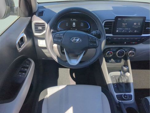 New 2025 Hyundai Venue SEL FWD image 19