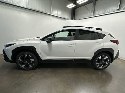 Used 2025 Subaru Crosstrek 2.5i Limited AWD/4WD image 2