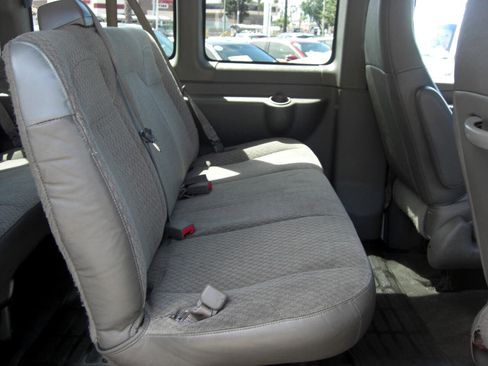 Used 2016 Chevrolet Express 3500 LT w/ LT Preferred Equipment Group image 17