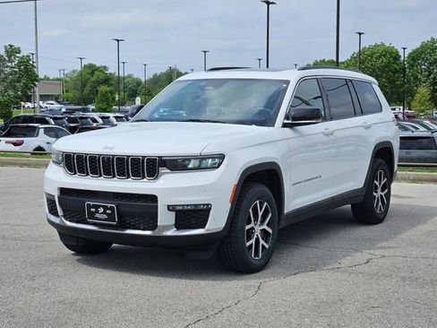 Used 2024 Jeep Grand Cherokee L Limited w/ Luxury Tech Group II AWD/4WD image 2