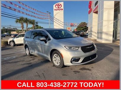 Used 2023 Chrysler Pacifica Touring-L