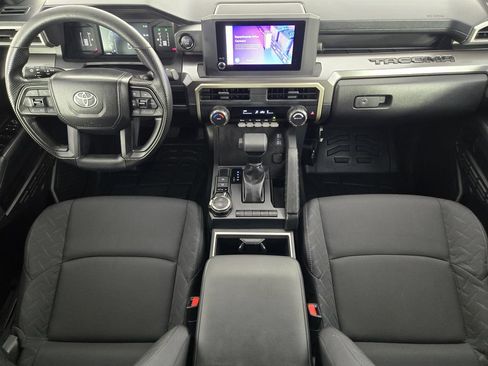 Used 2025 Toyota Tacoma SR5 AWD/4WD image 29