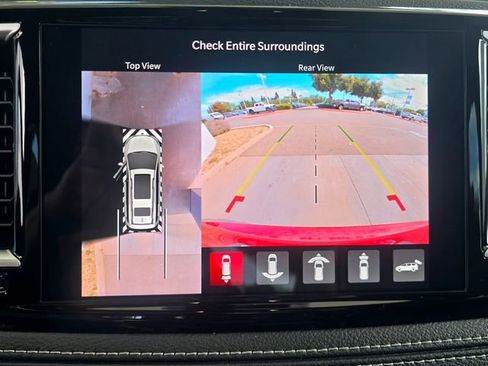 New 2026 Chrysler Pacifica Limited image 11