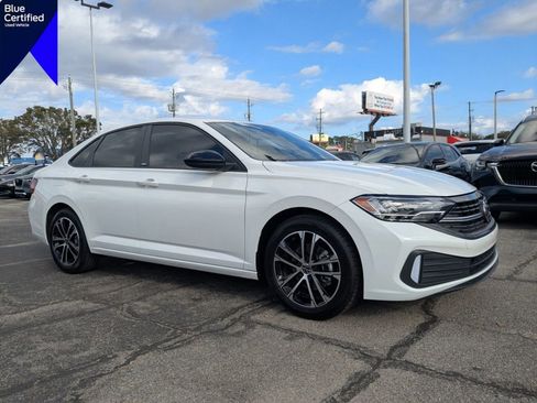 Used 2024 Volkswagen Jetta Sport image 1